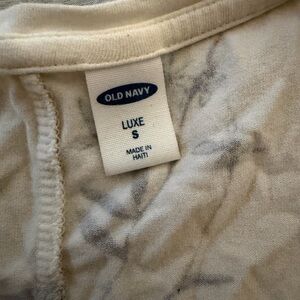 Old Navy size small tank